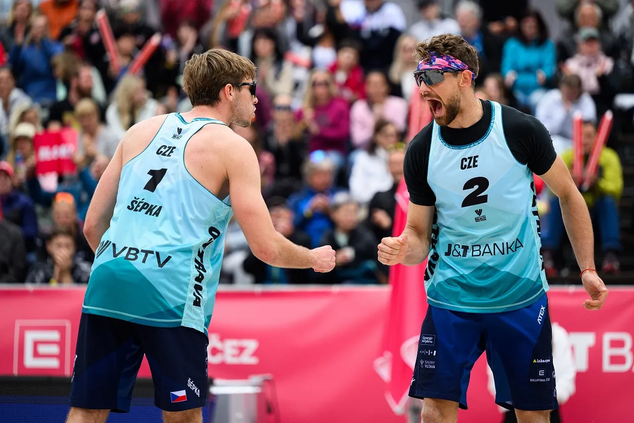 Tři triumfy a mistři světa na scéně. Češi si v Ostravě podmanili čtvrteční program