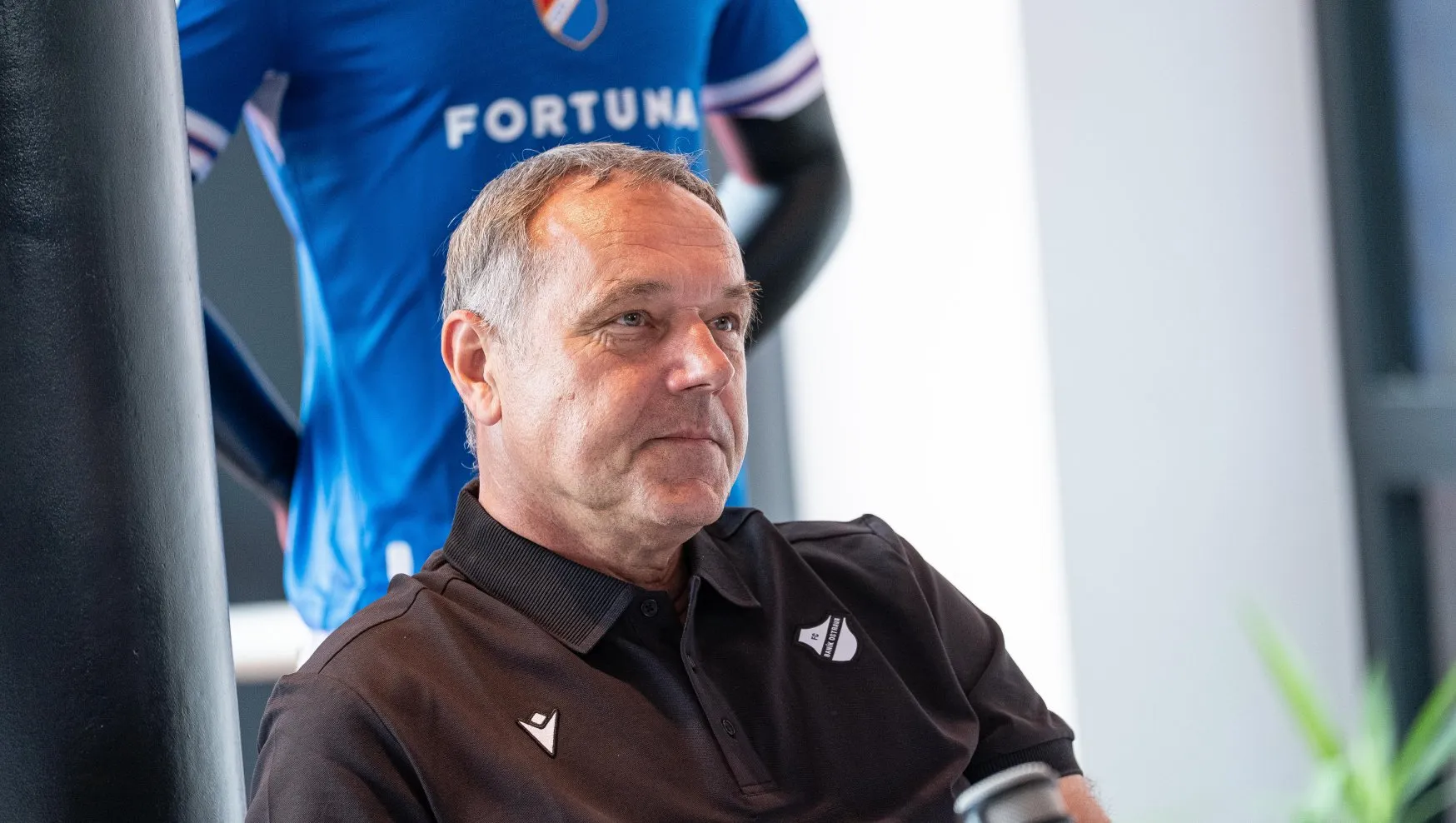 Luděk Mikloško: Hráče tu na sílu nechceme držet