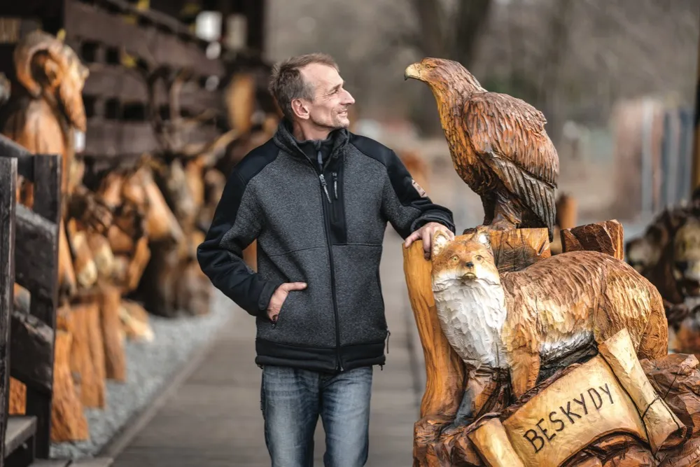 V srdci Beskyd ožívá historická pila, láká k bydlení s vůní lesa