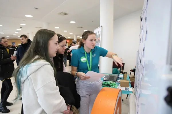 Tisíce studentů se přišly na VŠB-TUO seznámit s prostředím a programy