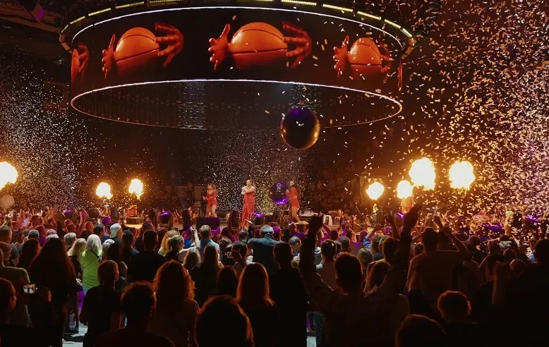 Oblíbená MEGA Kissparty se vrací do Ostravy. Aréna ožije rytmem legendárních hitů.