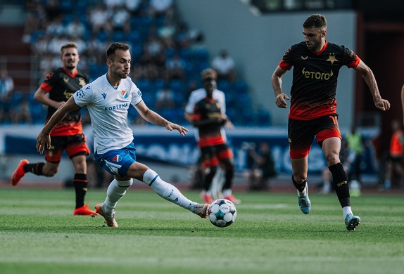 Soupeř udeřil z rohů: Baník – Slavia 0:4